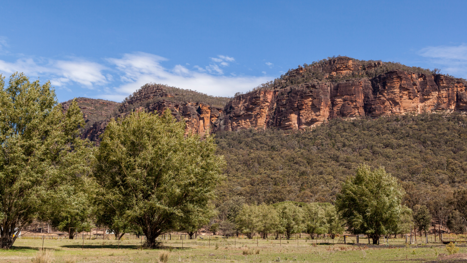 CAPERTEE VALLEY